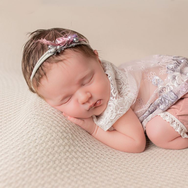 Neugeborenenshooting, Newborn, Babyfotografie, kleines Wunder, Manuela Reichel Fotografie, Nürnberg