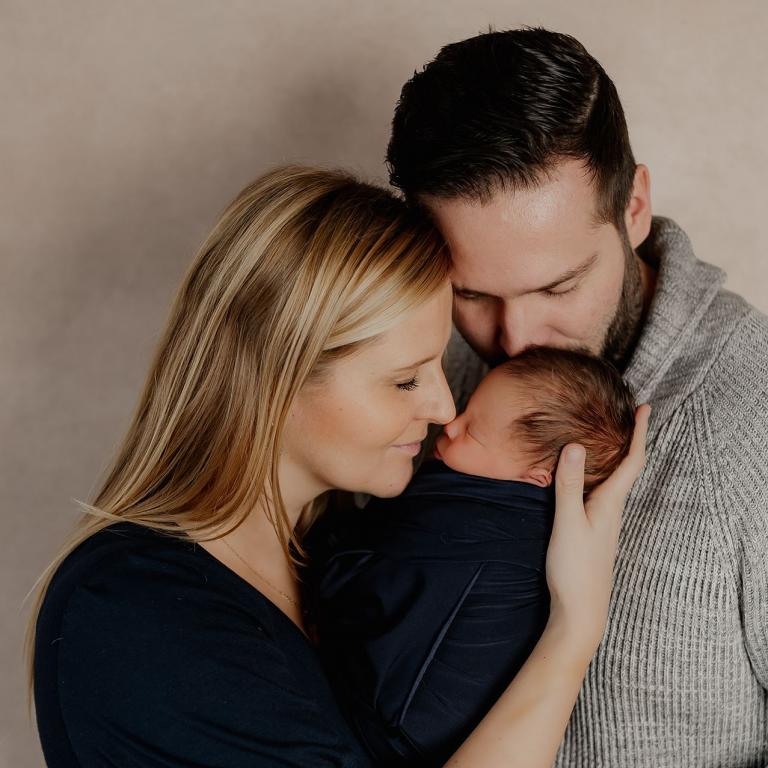 Neugeborenenshooting, Newborn, Babyfotografie, kleines Wunder, Manuela Reichel Fotografie, Nürnberg, Familienfotografie